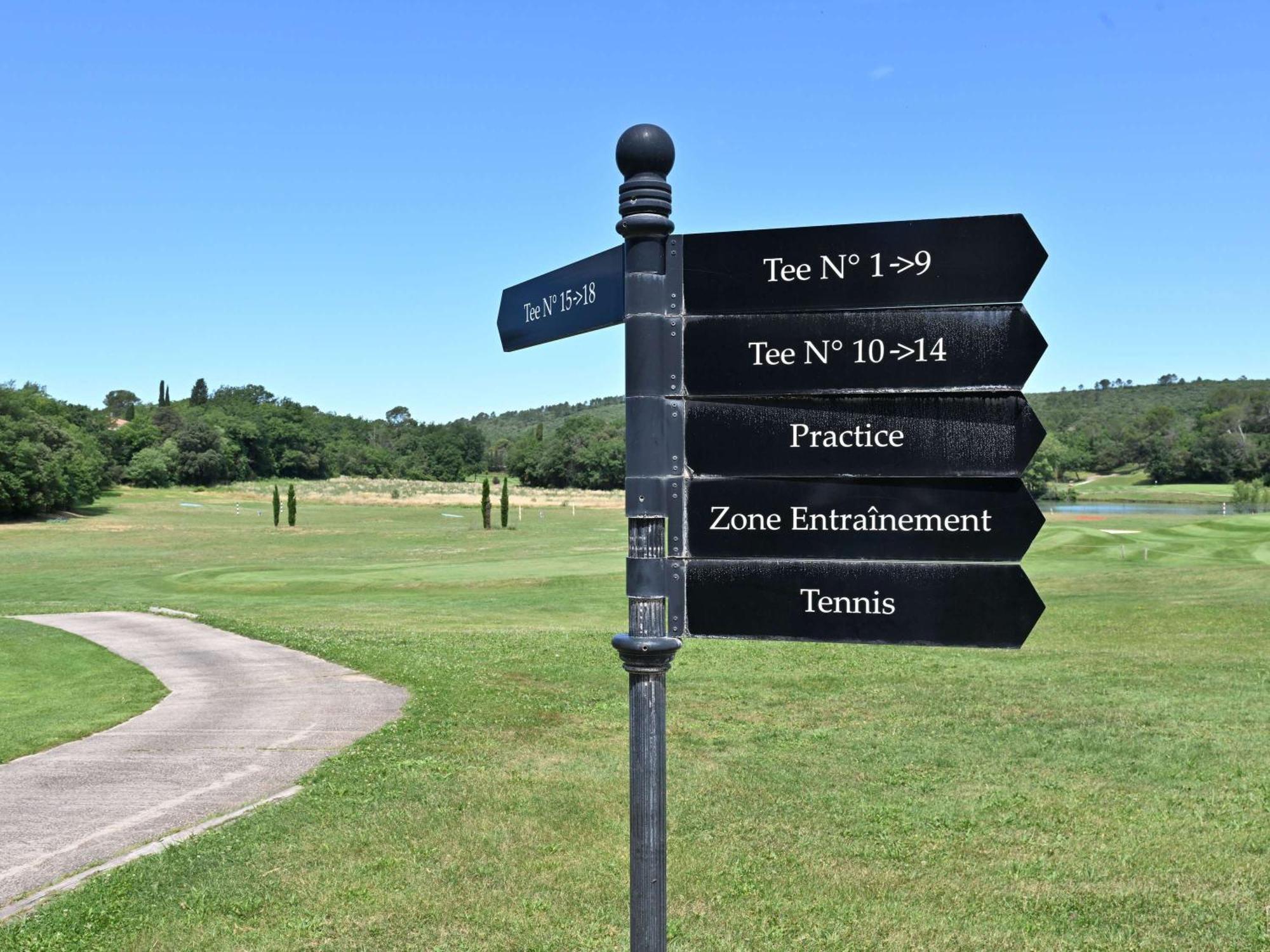 Mercure Golf De Barbaroux &