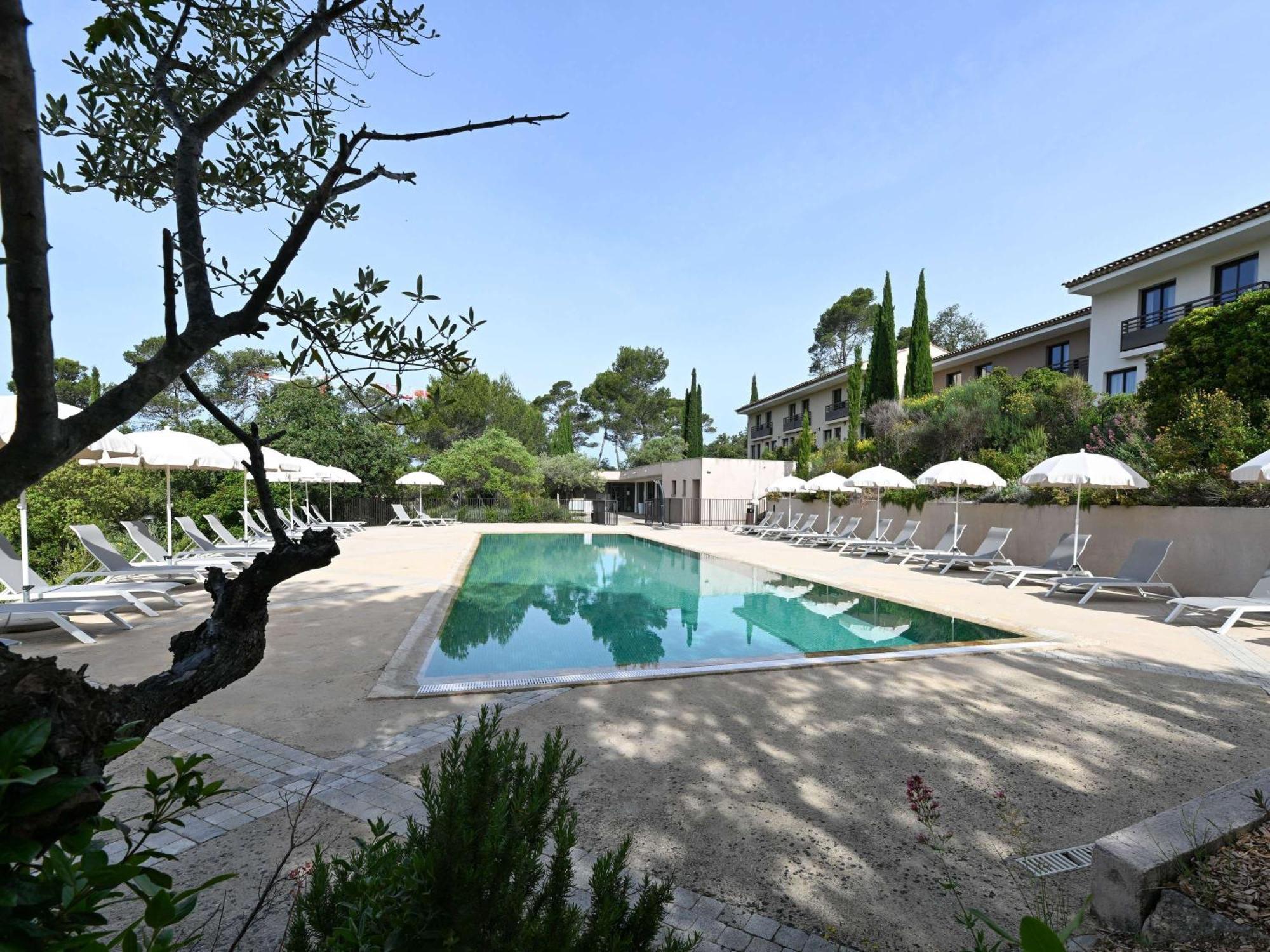 Hotel Mercure Golf De Barbaroux &