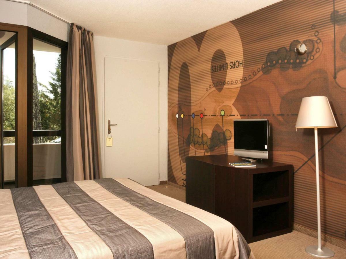 Mercure Golf De Barbaroux & Hotel 4*