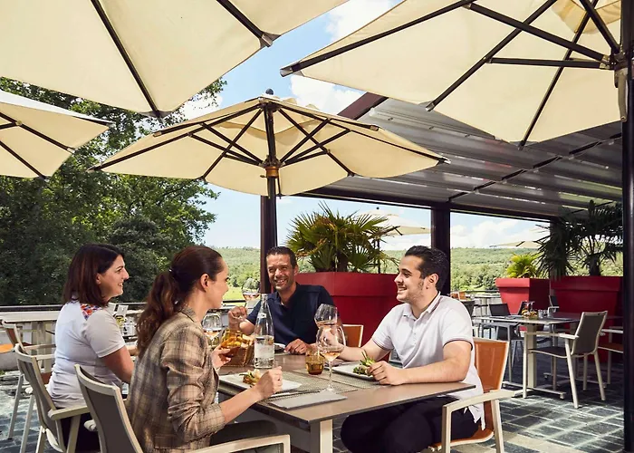 Mercure Brignoles Golf De Barbaroux & Spa
