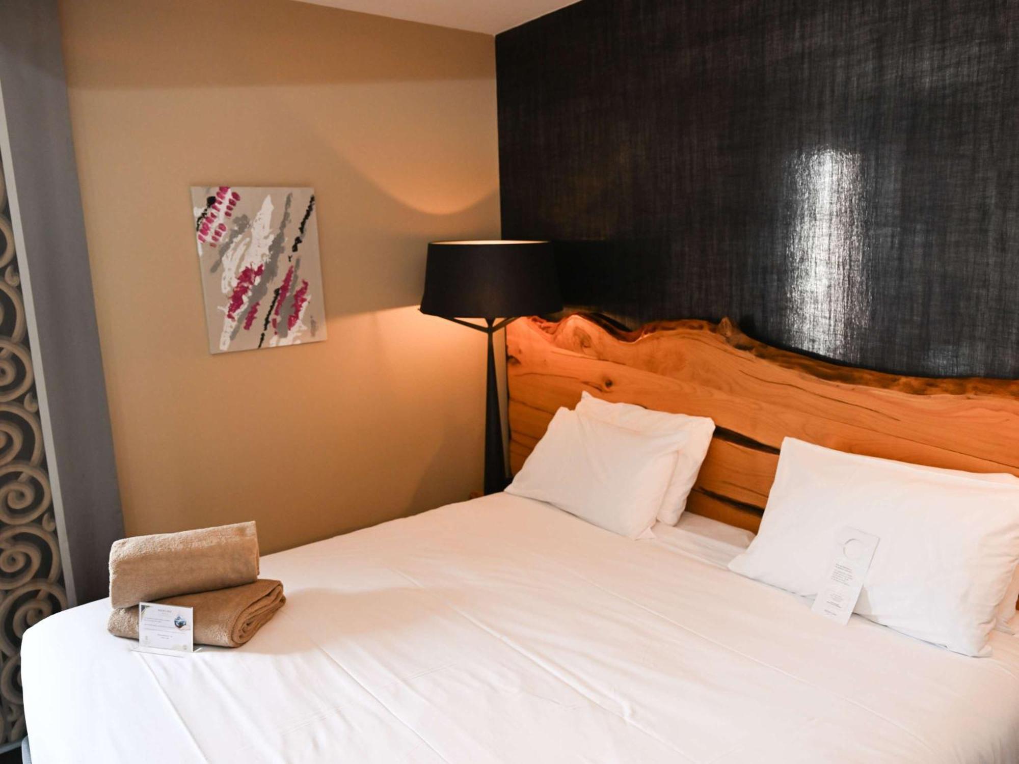 Hotel Mercure Golf De Barbaroux & 4*