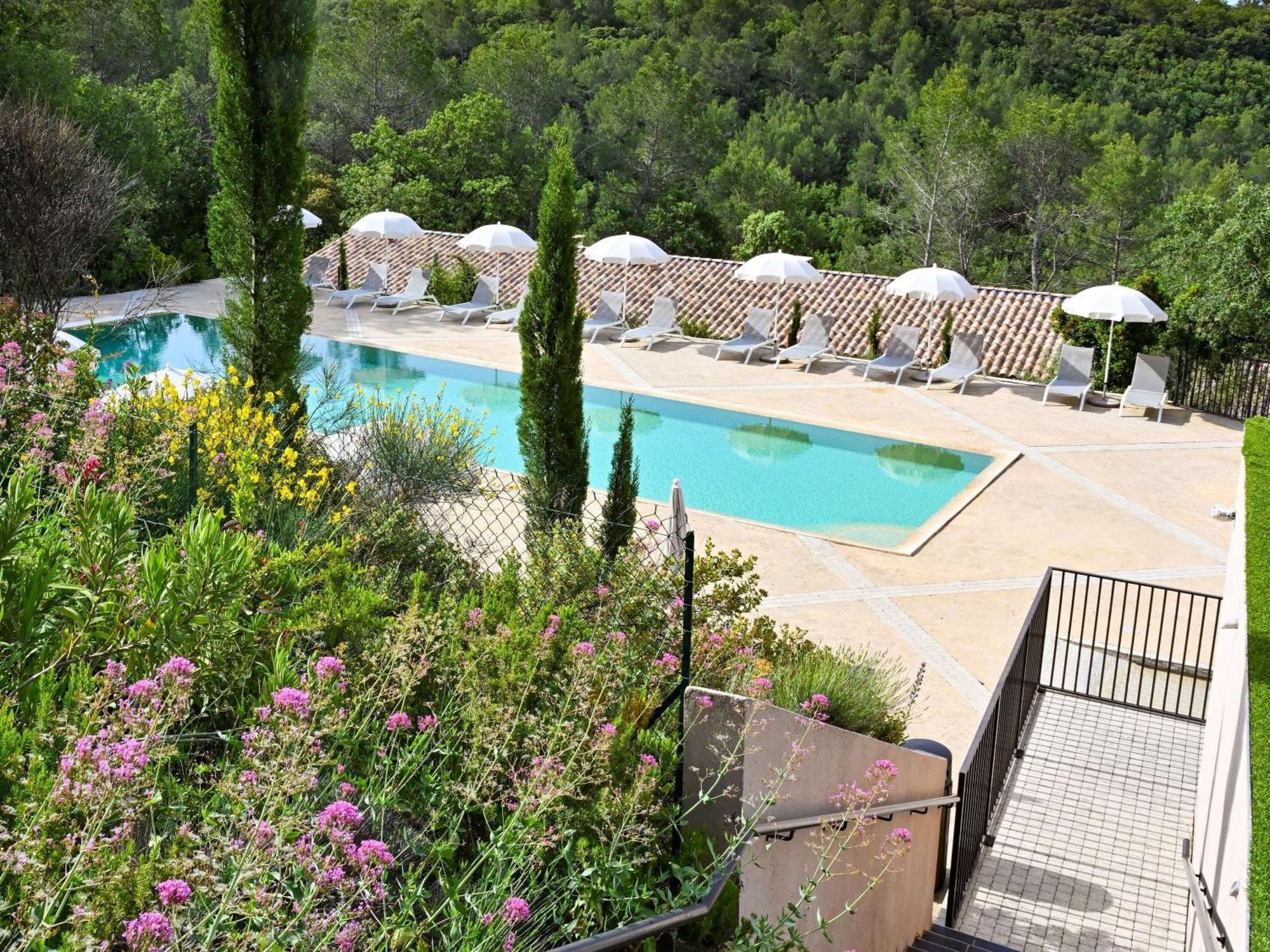 Mercure Golf De Barbaroux &