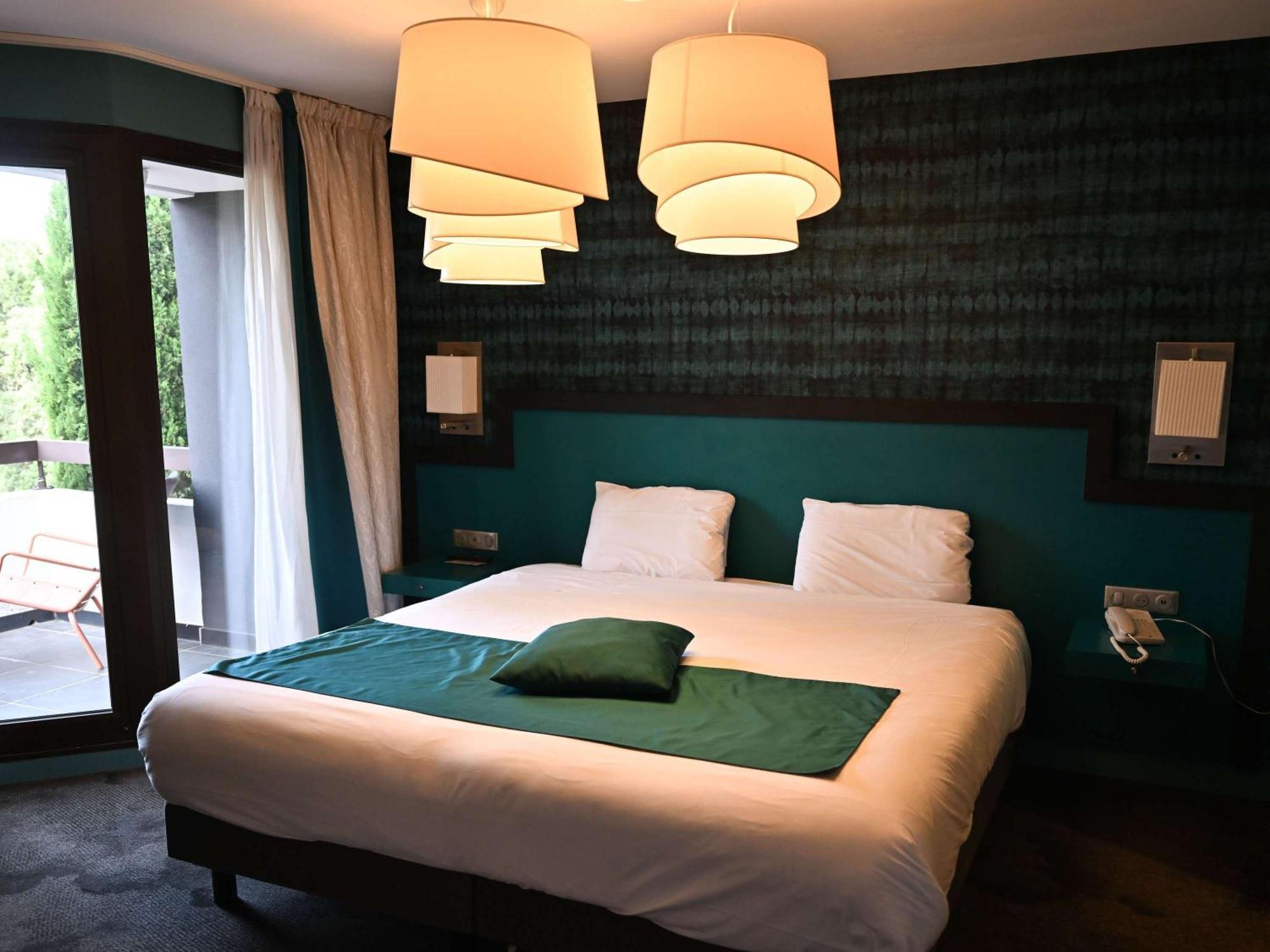 Mercure Golf De Barbaroux & 4*